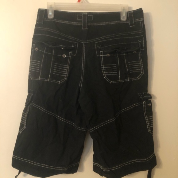 Black and white capris - Picture 3 of 3